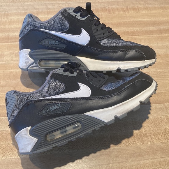Nike Air Max Sneakers 5.5Y - Picture 5 of 10